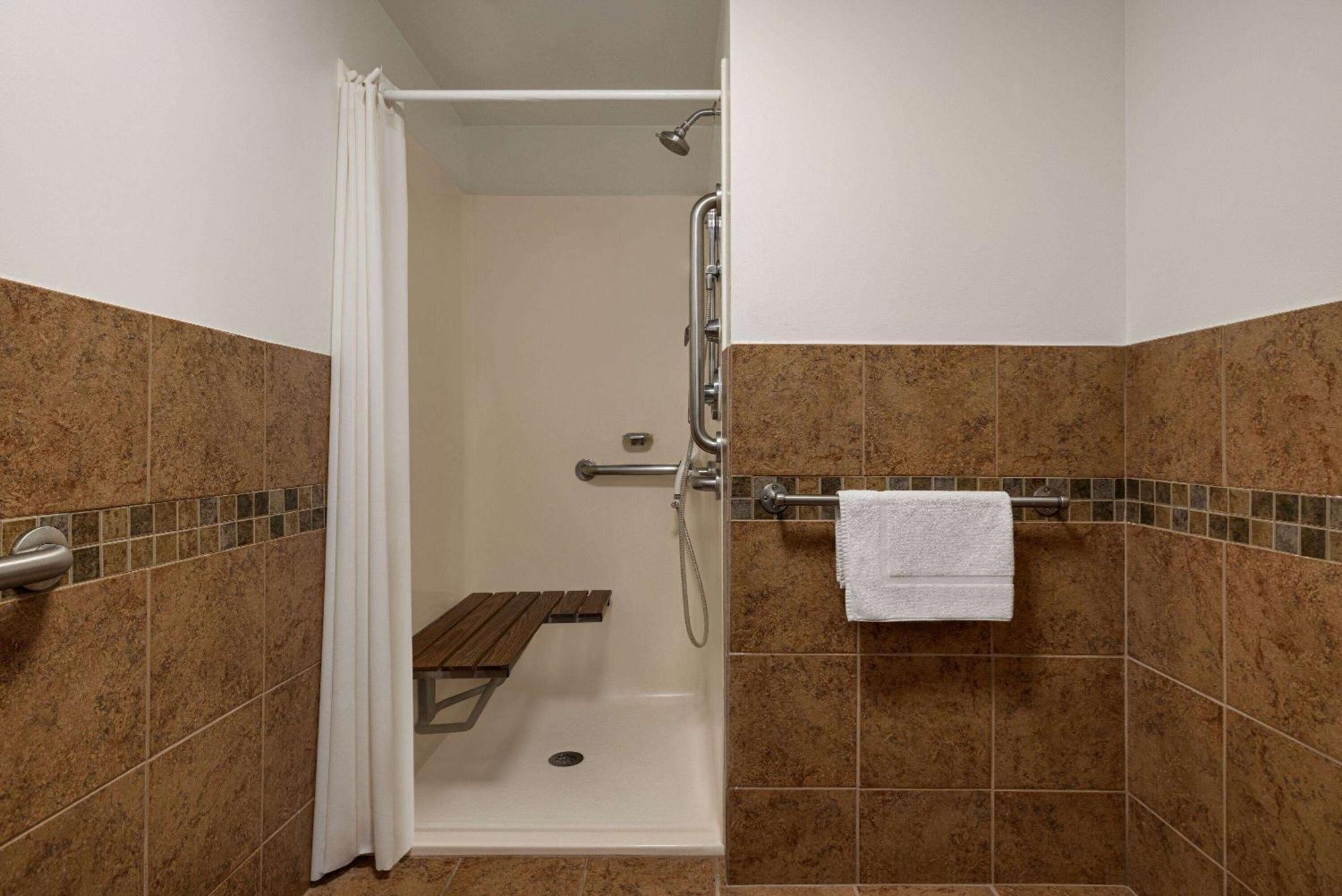Americinn By Wyndham Minneapolis 2*